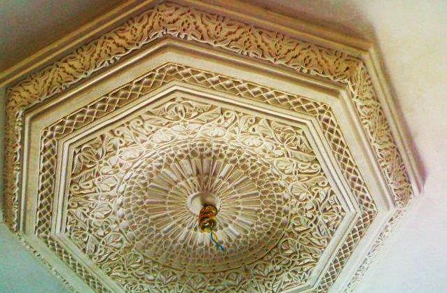 plafonds salon marocain deco