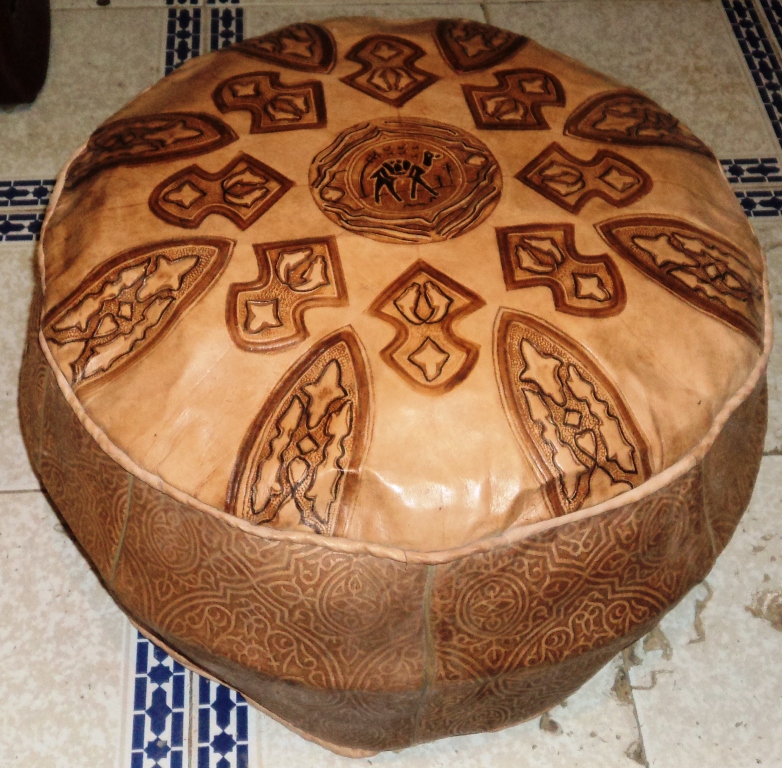 poufs salon marocain style traditionnel