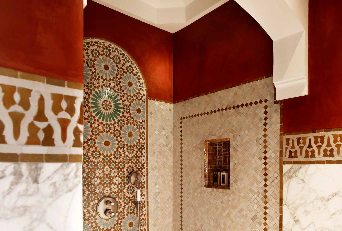 salle de bain déco zelije marocain