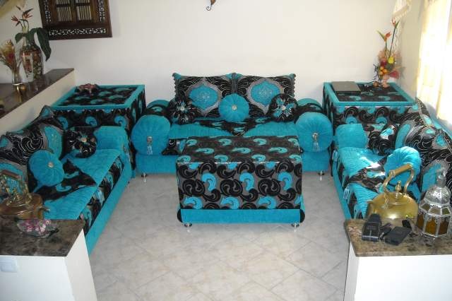 salon en bleu et noir marocain